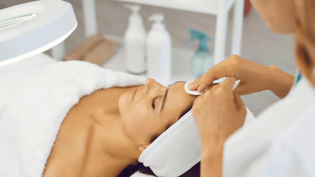 Limpeza de Pele dermatologista na clinica awada santo andre