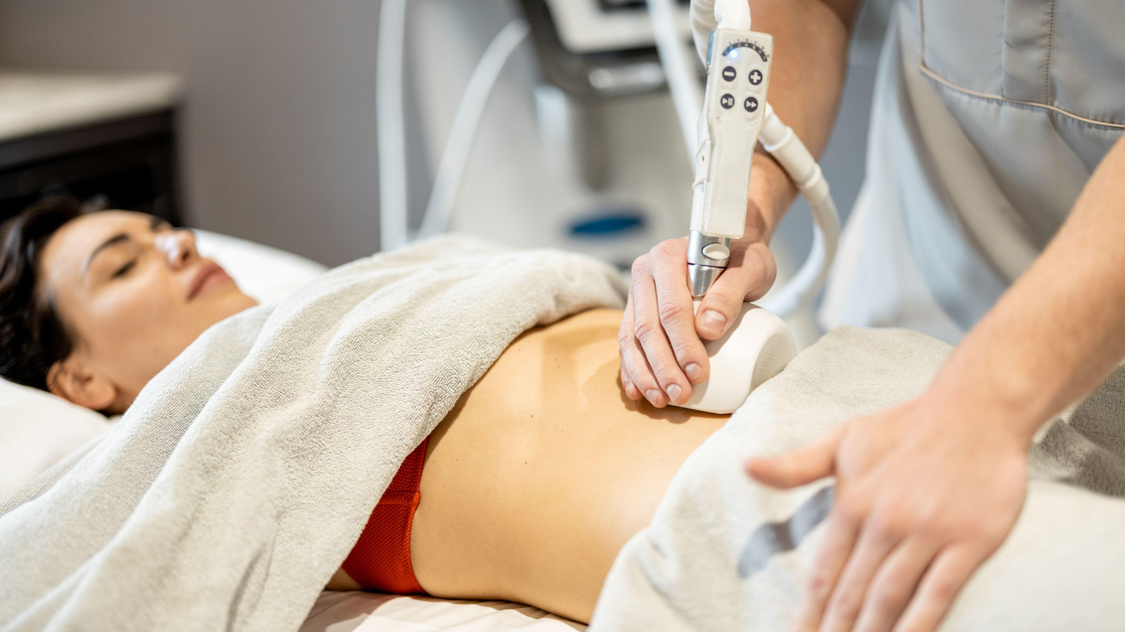 Tratamento corporal com aparelho Power II em paciente no pós-operatório para tratar fibrose